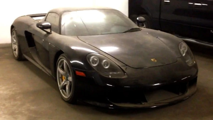 Porsche Carrera GT: un esemplare abbandonato in video