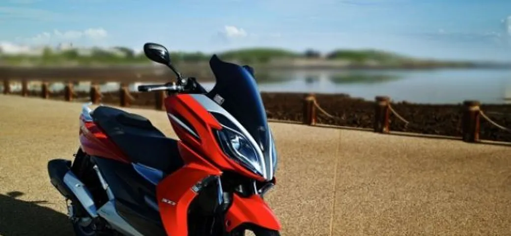 Kymco K-XCT 125i e 300i 2013