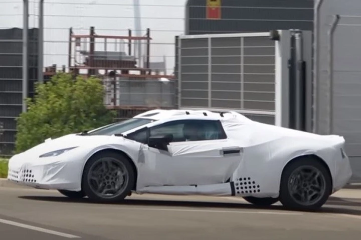 Lamborghini Huracan Sterrato: il video spia