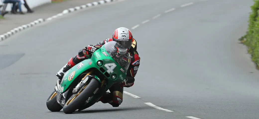 Tourist Trophy: l'italiana Paton trionfa nel Lightweight TT