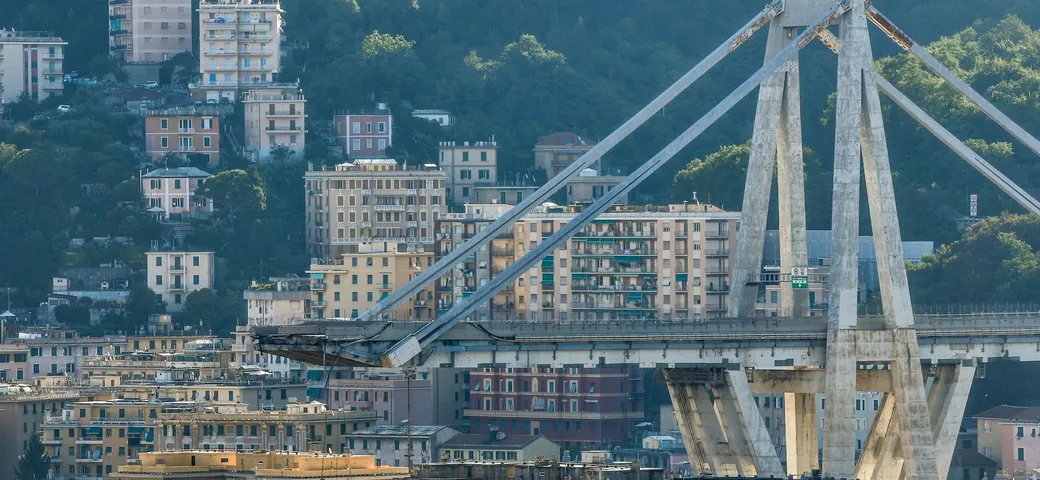Crollo ponte Genova: 43 morti. Lutto nazionale