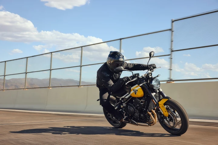 Nuova Triumph Trident 660: Tecnologia Avanzata e Stile Moderno per il 2025