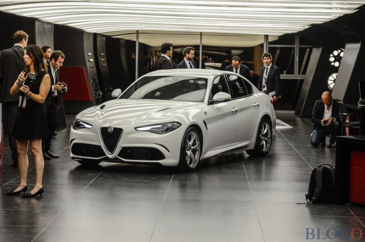 Alfa Romeo Giulia 2015: eccola bianca