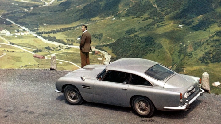 Ritrovata l'Aston Martin di James Bond rubata 25 anni fa: vale 25 milioni