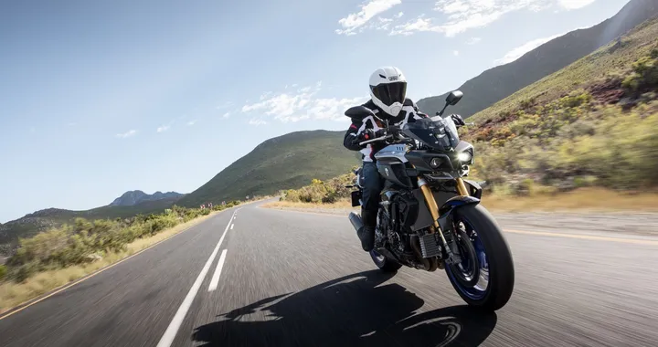 Yamaha MT-10 SP e Sport Tourer: prima prova