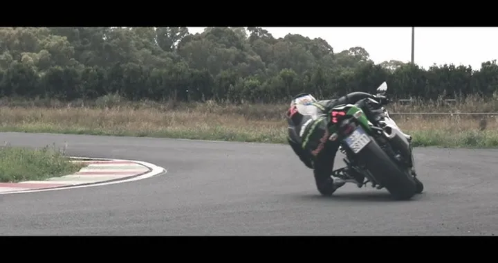 Trailer Kawasaki Ninja ZX 10-R M.Y. 2016: il nostro video-test