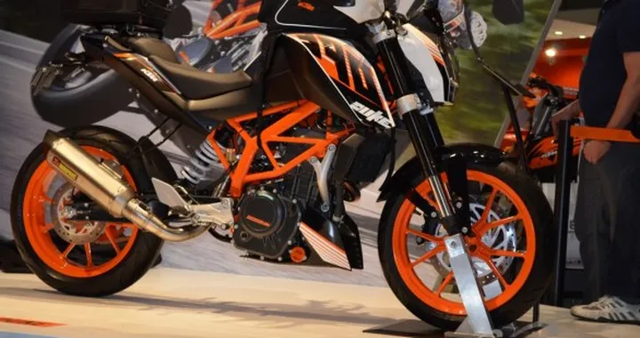 Video KTM 390 Duke 2013