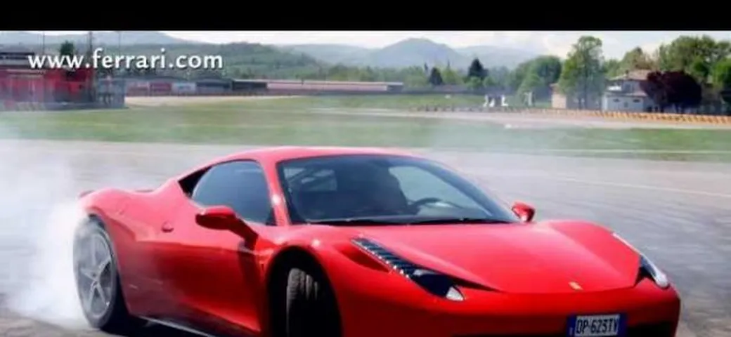 Ferrari: Un video per ringraziare gli 8 milioni di fan