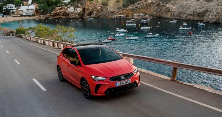 Nuova Seat Ibiza 2026: prezzo ribassato e nuove dotazioni per l'Italia