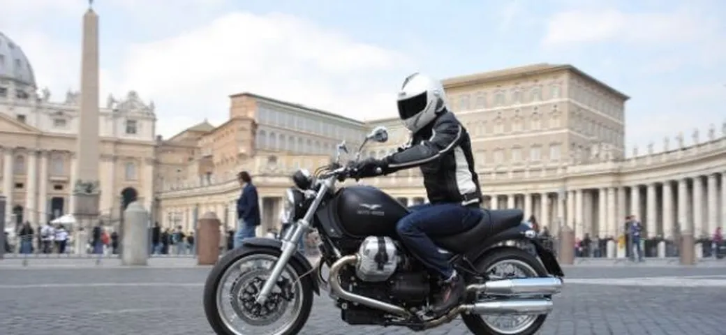 TEST Moto Guzzi Bellagio Aquila Nera
