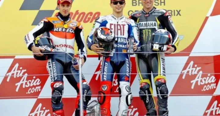 Jorge Lorenzo "re" d'Inghilterra. Grande Dovizioso. Primo podio per super Spies