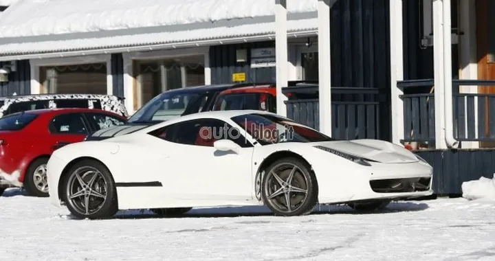 Ferrari 458 Italia: l'erede è già su strada! Le prime foto spia