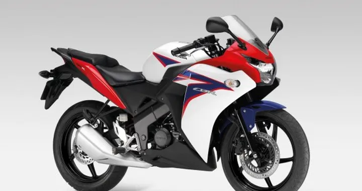 Honda CBR125R ora a 2.990 Euro