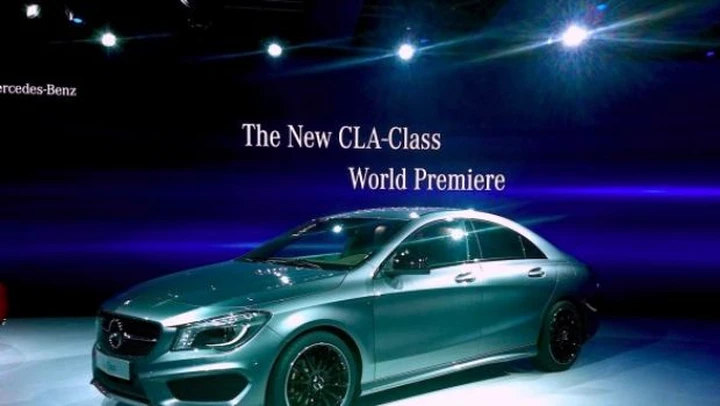 Mercedes CLA: prime immagini live