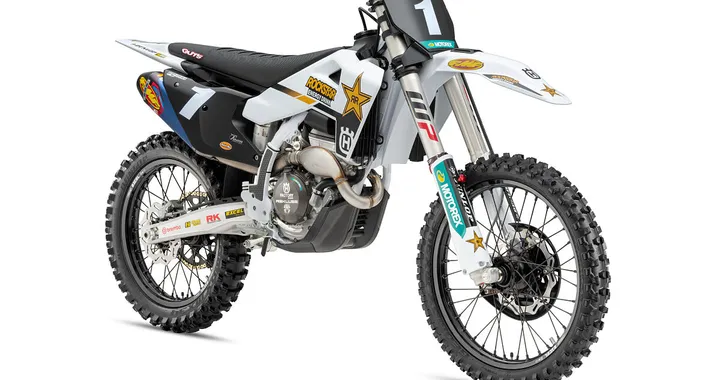Husqvarna FC 250 e FC 450 Factory Edition 2025: caratteristiche e prezzo