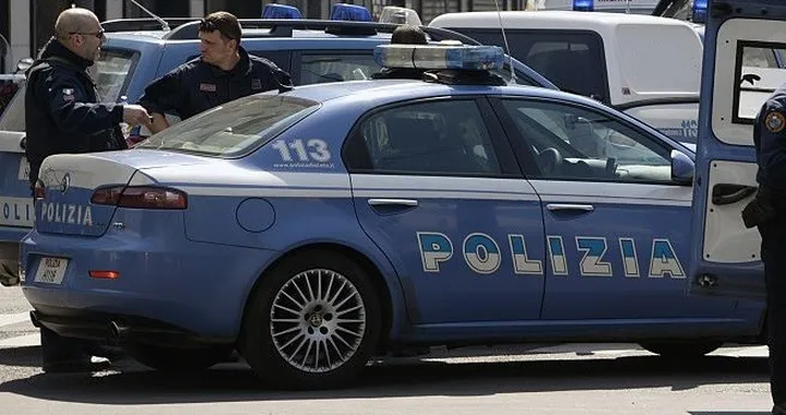 Sordomuti tentano il furto di una Vespa: arrestati