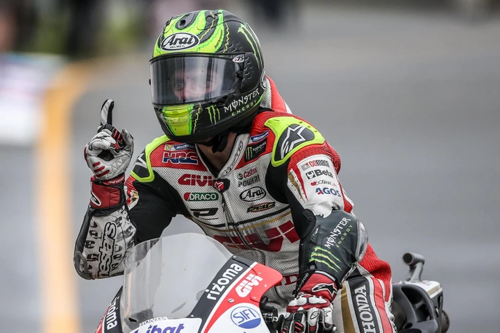 MotoGP Brno 2016: vince Crutchlow su Rossi e Marquez, disastro Lorenzo [FOTO]