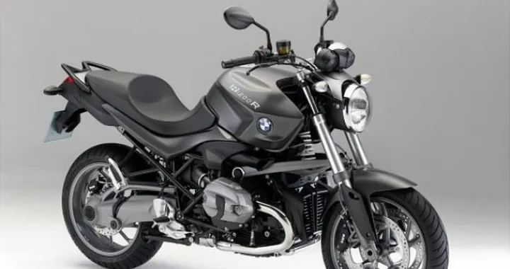 BMW R 1200 R e R 1200 R Classic 2011: le nuove Roadster bavaresi