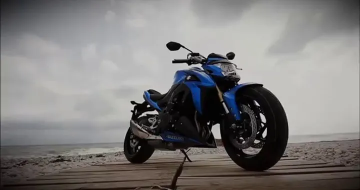 Suzuki GSX-S1000 ABS 2015: la parola ai progettisti