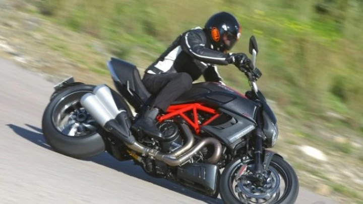 TEST Ducati Diavel: Diavolo di un Diavel
