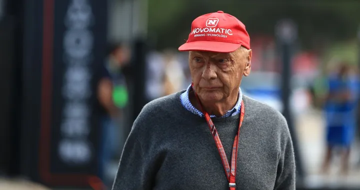 Niki Lauda finisce di nuovo in ospedale: le sue condizioni
