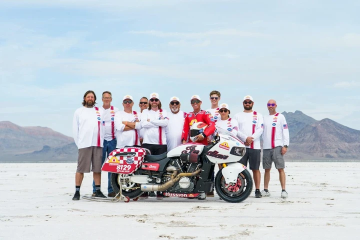 Un nuovo mito a Bonneville: Indian Challenger abbatte il muro dei 315 km/h