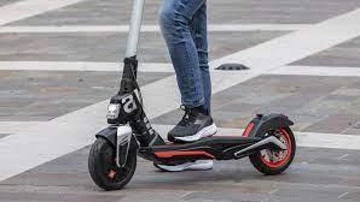 Monopattino modificato: multa da 5000 euro e sequestro