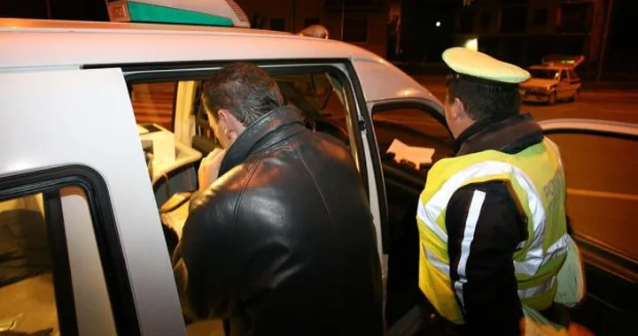 Sardegna: in 7 contromano su una Y10