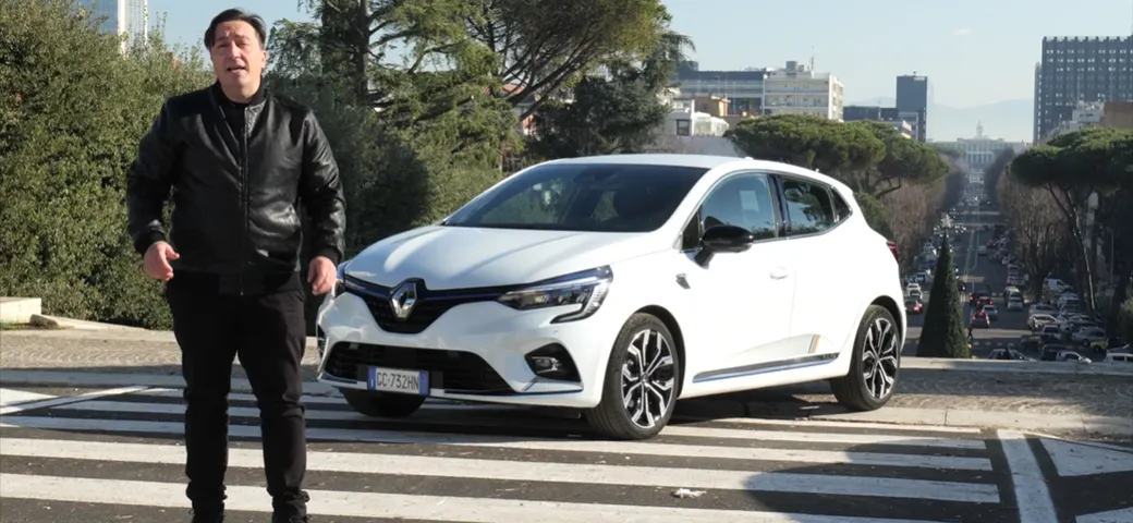 Renault Clio E-Tech: la prova su strada