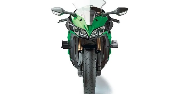 Kawasaki, nuova moto con alette aerodinamiche: Z1000SX o R2?