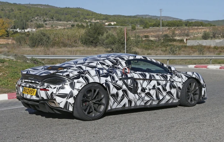 McLaren: la 570S sarà anche 2+2?