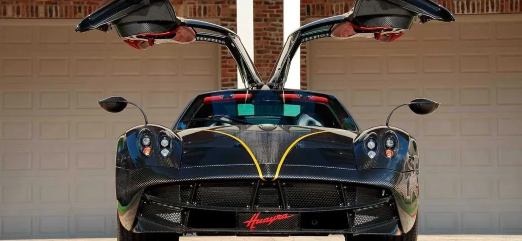 Pagani Huayra all'asta a prezzo altissimo