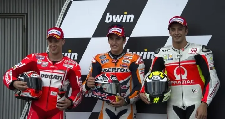MotoGP Brno 2014: nona pole per Marquez su Dovizioso e Iannone, Valentino Rossi 7° dopo la caduta nelle FP4 [FOTO]