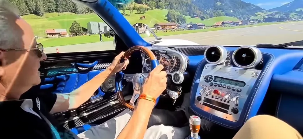 Horacio Pagani sfida una Porsche Carrera GT al volante di una Zonda F [Video]