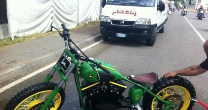 Foto del giorno: Custom John Deere