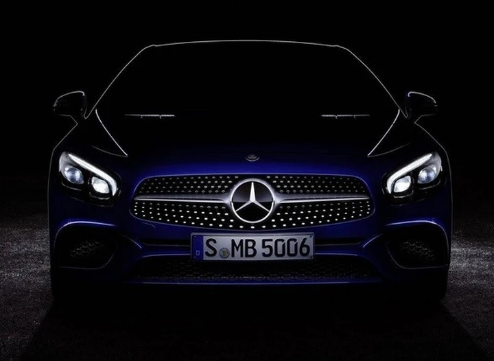 Mercedes SL: teaser prima del Salone di Los Angeles 2015
