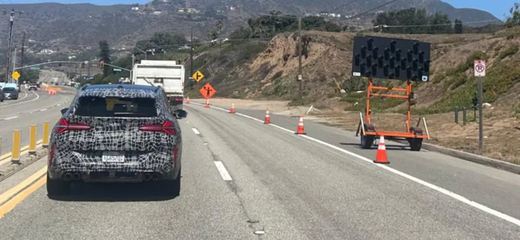 In California appare il muletto della nuova BMW X1: stile Neue Klasse