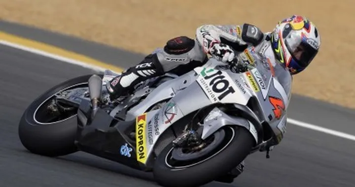 Dovizioso: "James si dia una calmata". Toseland: "Ha sbagliato lui"