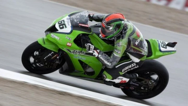 SBK, Misano: incredibile Superpole di Tom Sykes!