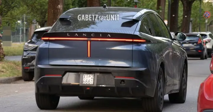 Nuova Lancia Gamma, il debutto si avvicina: spuntano le prime immagini reali