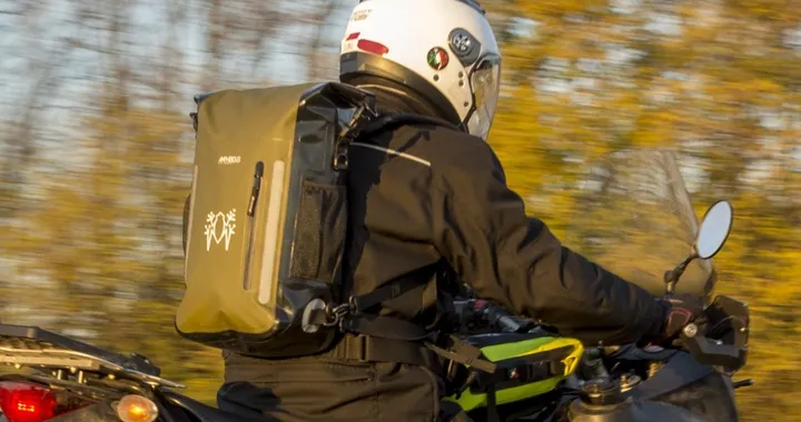 Amphibious Atom: zaino per moto impermeabile
