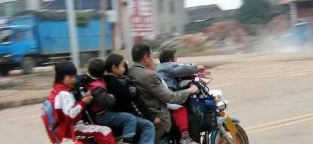 Nove motociclisti italiani su dieci usano il casco
