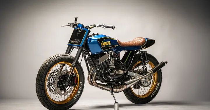 Restomod da sogno: la Yamaha RD350 si rifà il look (e il motore)