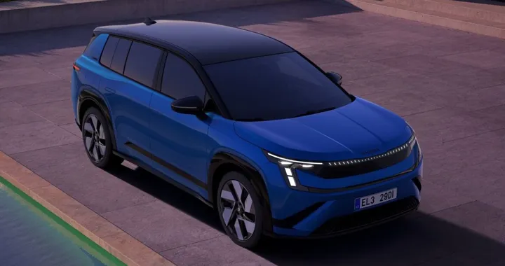 Skoda Peaq arriva in Italia, aperti gli ordini del SUV elettrico a 7 posti