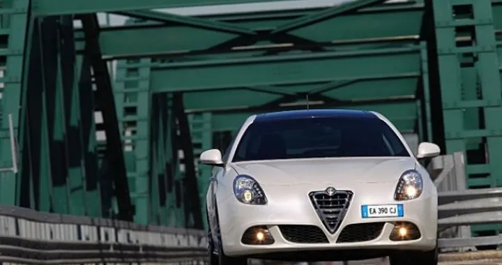 Alfa Romeo Giulietta: AutoBild la elegge vincitrice nella sfida contro la Bmw Serie 1