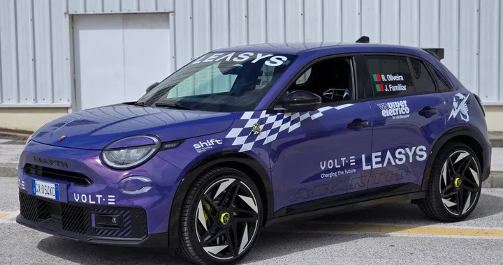 Abarth 600e trova una platea pronta a esaltarla