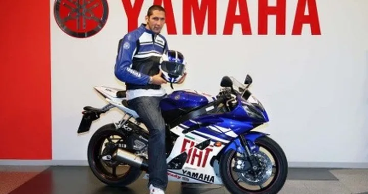 La prima Yamaha YZF-R6 Fiat Yamaha Team consegnata a Marco Materazzi