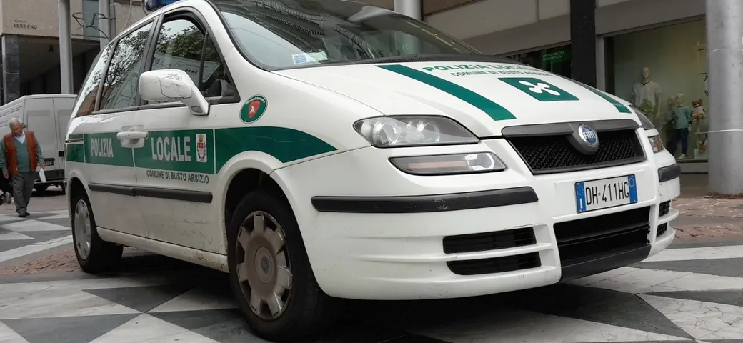 Multe dei vigili in borghese. Sono valide?