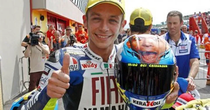 Mugello: Rossi "di gloria". Resiste Stoner. Il poker d'assi perde Lorenzo.