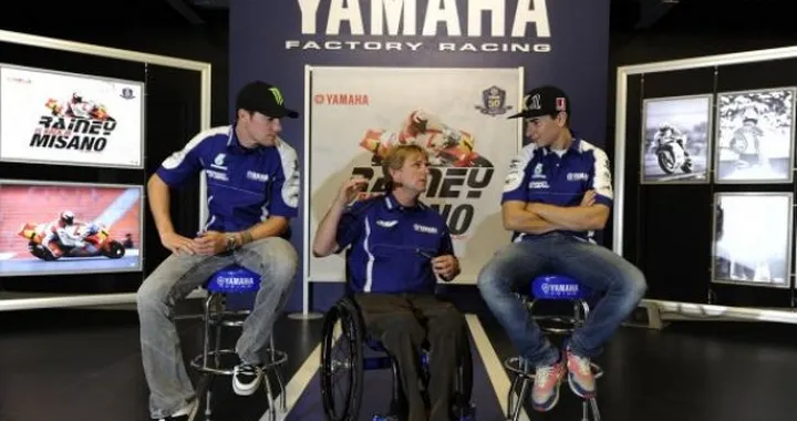 Il Mito Wayne Rainey in visita alla Yamaha